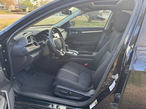Used 2019 Honda Civic EX image 14