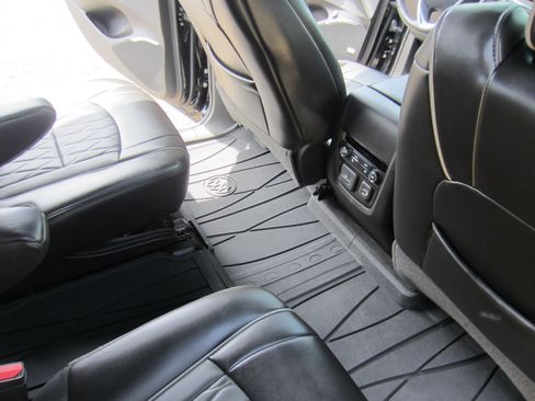 Used 2023 Buick Enclave Avenir w/ Trailering Package, 5000 lbs. FWD image 15