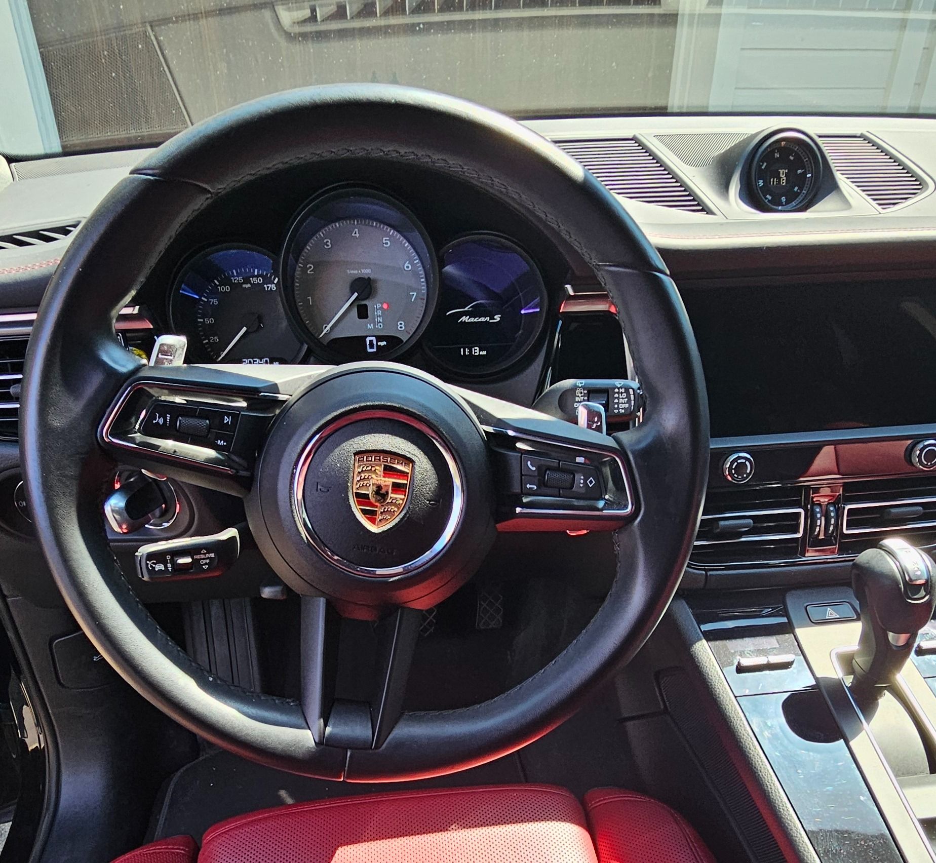 Used 2024 Porsche Macan S AWD/4WD image 10