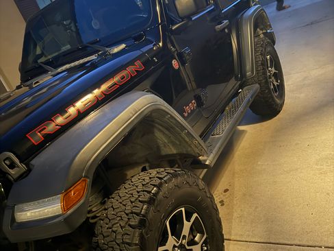 Used 2020 Jeep Wrangler Rubicon w/ LED Lighting Group image 2