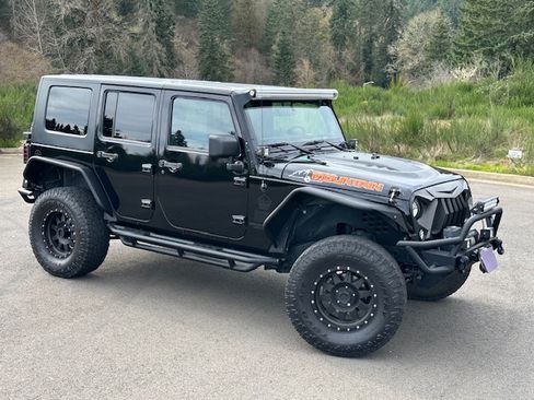 Used 2010 Jeep Wrangler Unlimited Sport image 6