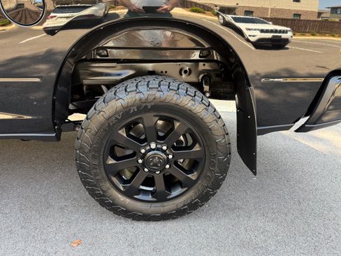 Used 2024 RAM 2500 Laramie w/ Night Edition AWD/4WD image 4