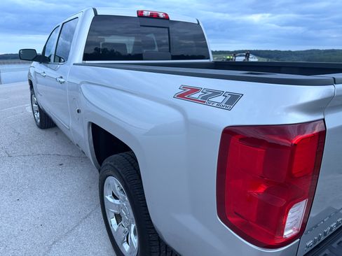 Used 2016 Chevrolet Silverado 1500 LTZ Z71 w/ LTZ Plus Package AWD/4WD image 6