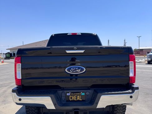 Used 2017 Ford F350 XLT w/ XLT Premium Package AWD/4WD image 5