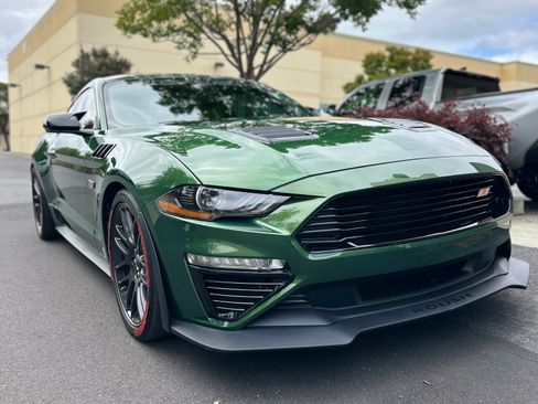 Used 2023 Ford Mustang GT Premium w/ GT Performance Package RWD image 2