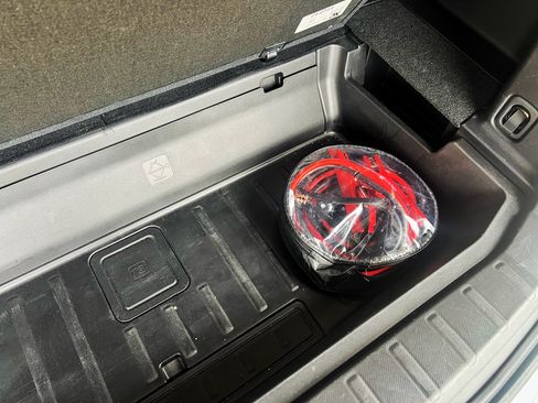 Used 2022 Subaru Ascent Limited image 8