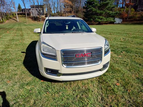 Used 2014 GMC Acadia Denali image 2