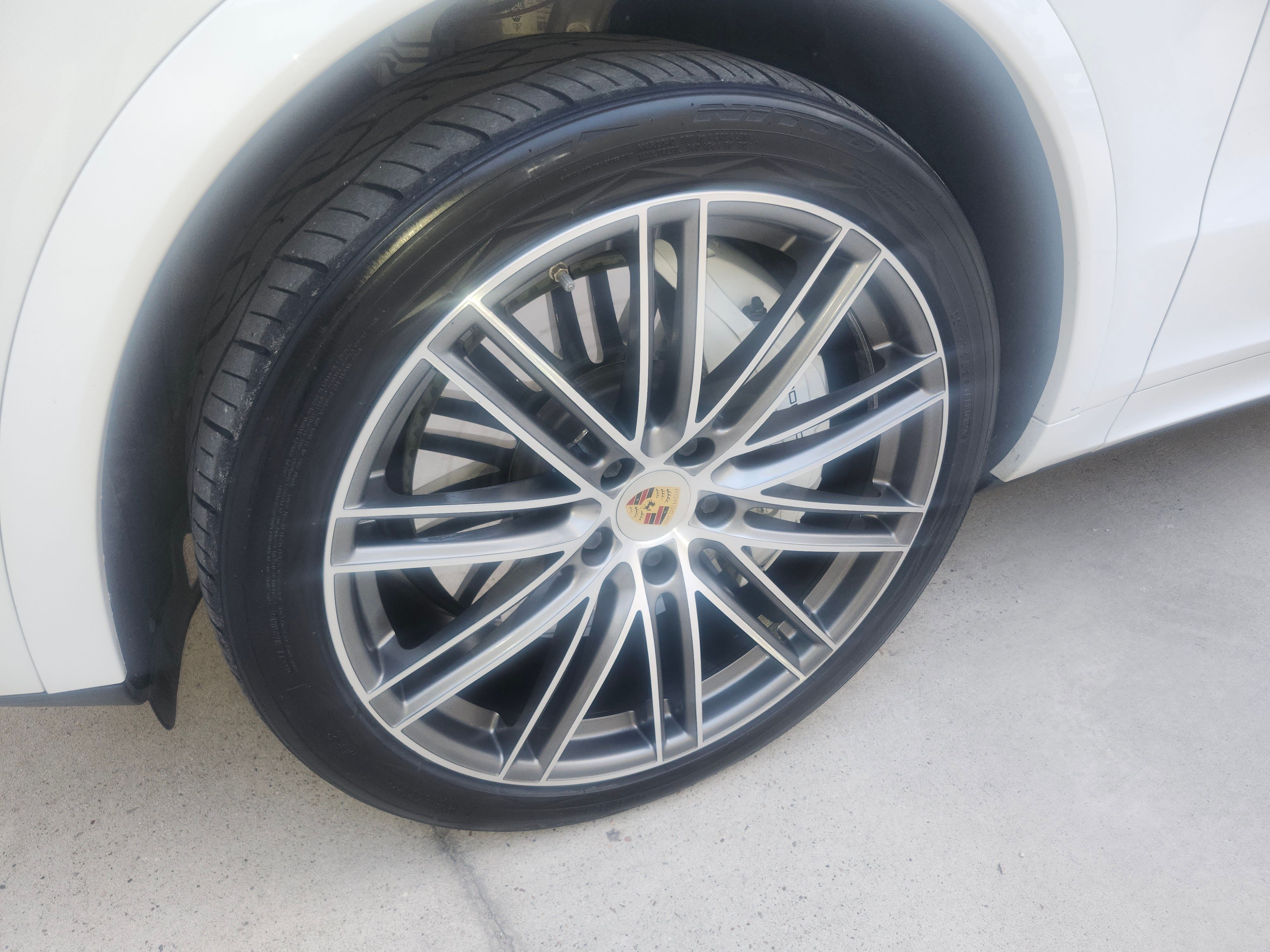 Used 2021 Porsche Cayenne Turbo AWD/4WD image 6