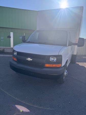 Used 2011 Chevrolet Express 3500 RWD image 6