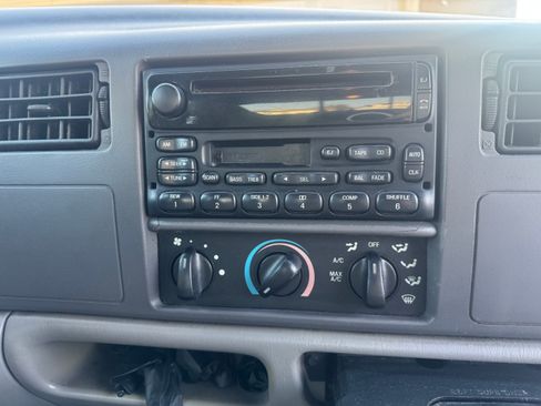 Used 2001 Ford F350 2WD Crew Cab Super Duty image 9