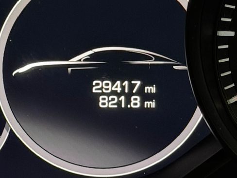 Used 2021 Porsche Panamera image 16