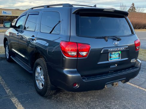 Used 2015 Toyota Sequoia SR5 image 9