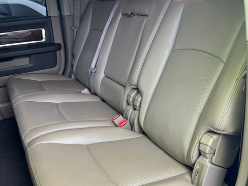 Used 2011 RAM 2500 Laramie w/ Cold Weather Group image 19