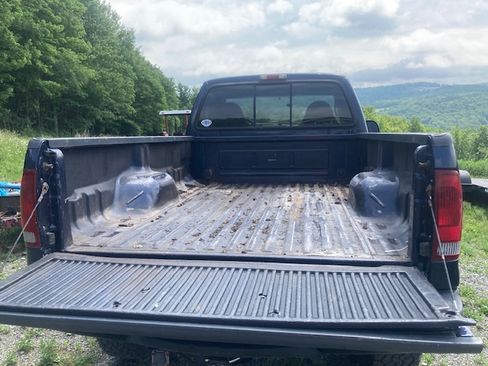 Used 2001 Ford F250 4x4 Regular Cab Super Duty image 5