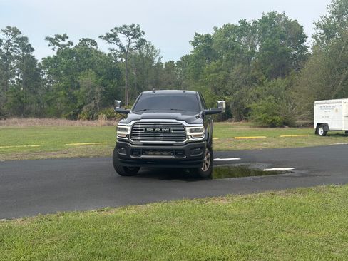 Used 2022 RAM 2500 Laramie image 2