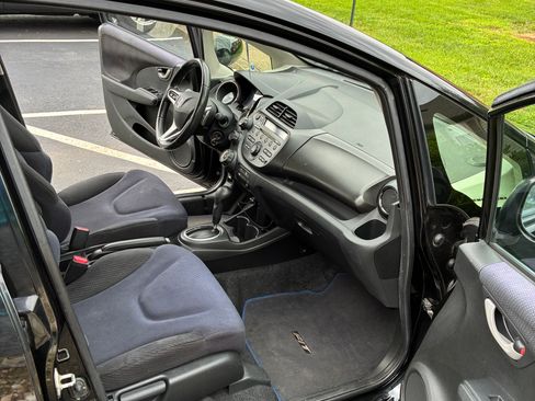 Used 2013 Honda Fit Sport image 11