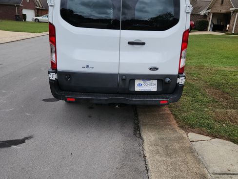 Used 2016 Ford Transit 250 Low Roof w/60/40 Side Door w/L image 2