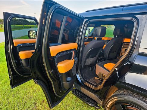 Used 2023 Land Rover Defender 110 X AWD/4WD image 13