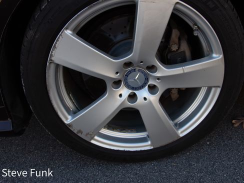 Used 2011 Mercedes-Benz E 350 4MATIC Sedan image 14