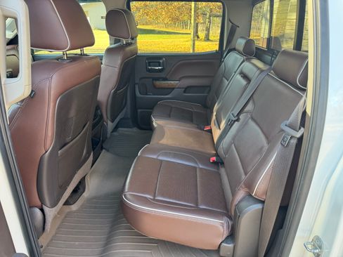 Used 2014 Chevrolet Silverado 1500 High Country image 11