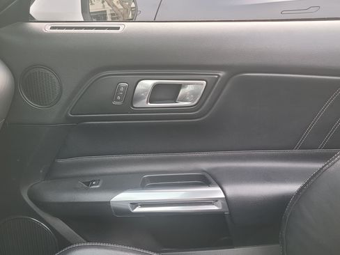 Used 2020 Ford Mustang Premium image 13