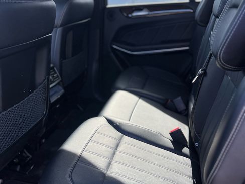 Used 2014 Mercedes-Benz GL 450 4MATIC image 15