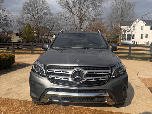 Used 2019 Mercedes-Benz GLS 450 4MATIC image 2