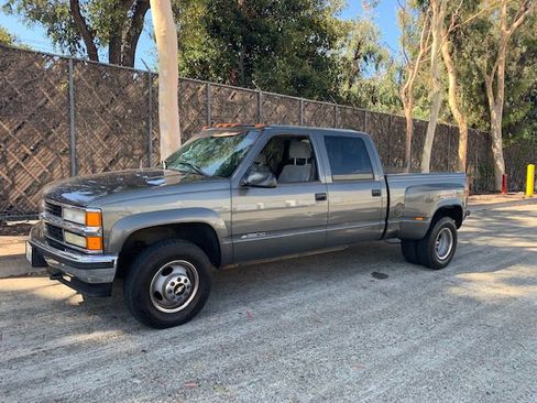 Used 1999 Chevrolet Silverado 3500 4x4 Crew Cab w/ Preferred Equipment Group 2 image 1