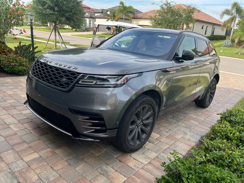 Used 2018 Land Rover Range Rover Velar R-Dynamic SE AWD/4WD image 11