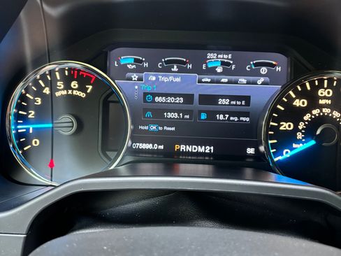 Used 2017 Ford F150 Lariat AWD/4WD image 12