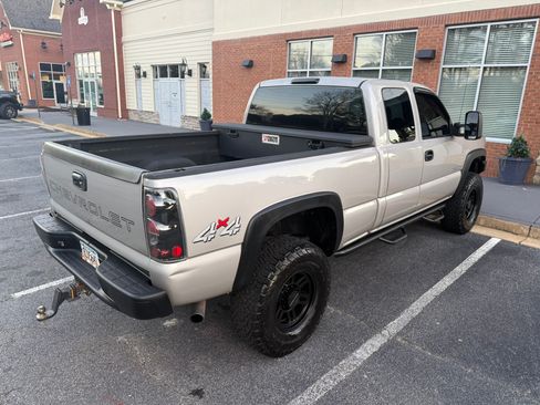 Used 2004 Chevrolet Silverado 2500 W/T image 5