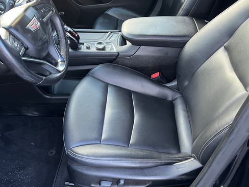 Used 2022 Cadillac XT6 Luxury FWD image 6