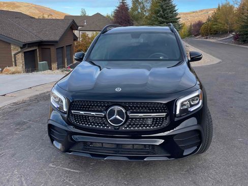 Used 2022 Mercedes-Benz GLB 250 4MATIC image 4