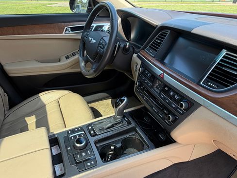 Used 2016 Hyundai Genesis 3.8 w/ Option Group 04 RWD image 17
