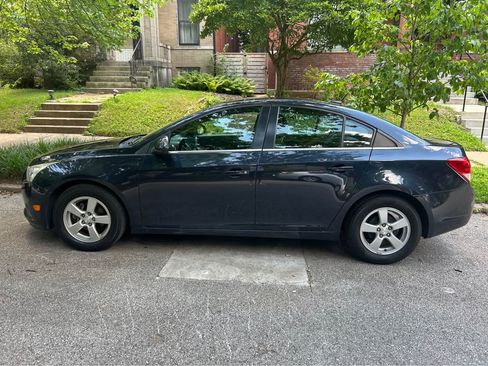 Used 2014 Chevrolet Cruze LT w/ Technology Package image 5
