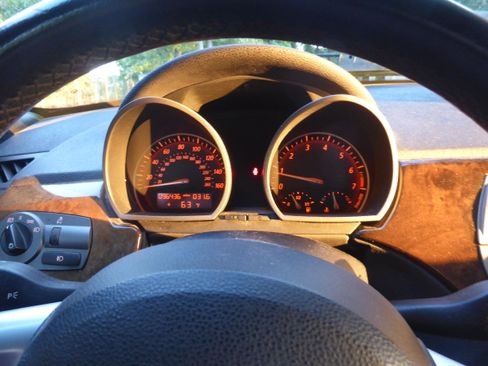 Used 2003 BMW Z4 3.0i RWD image 14