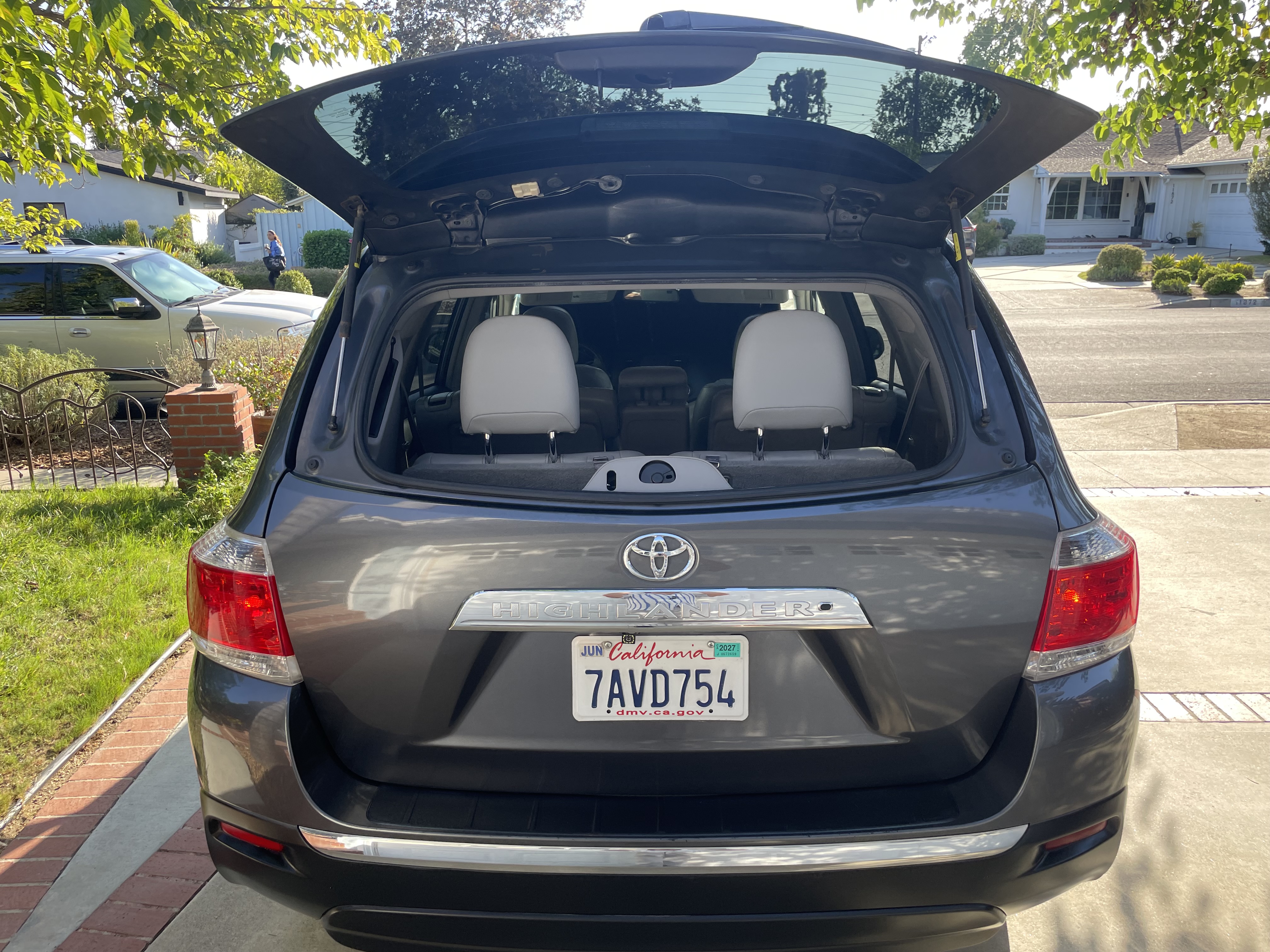 Used 2013 Toyota Highlander SE FWD image 23