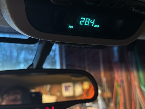 Used 2002 Chevrolet Monte Carlo SS w/ Pace Car Replica Pkg image 17