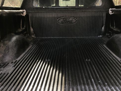 Used 2010 Ford F150 XLT image 22