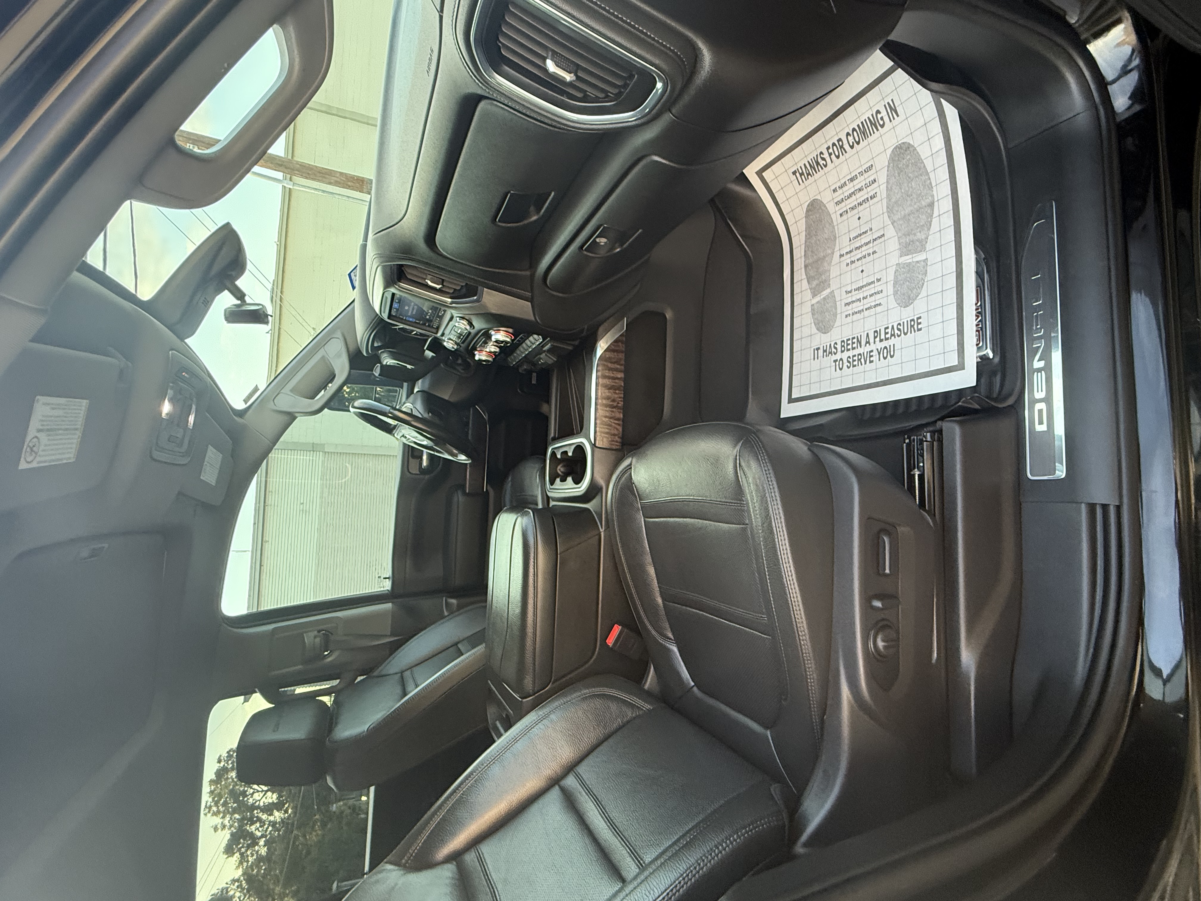 Used 2023 GMC Sierra 2500 Denali w/ Denali Ultimate Package AWD/4WD image 11