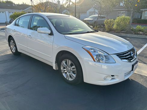 Used 2012 Nissan Altima 2.5 S w/ Convenience Pkg image 2