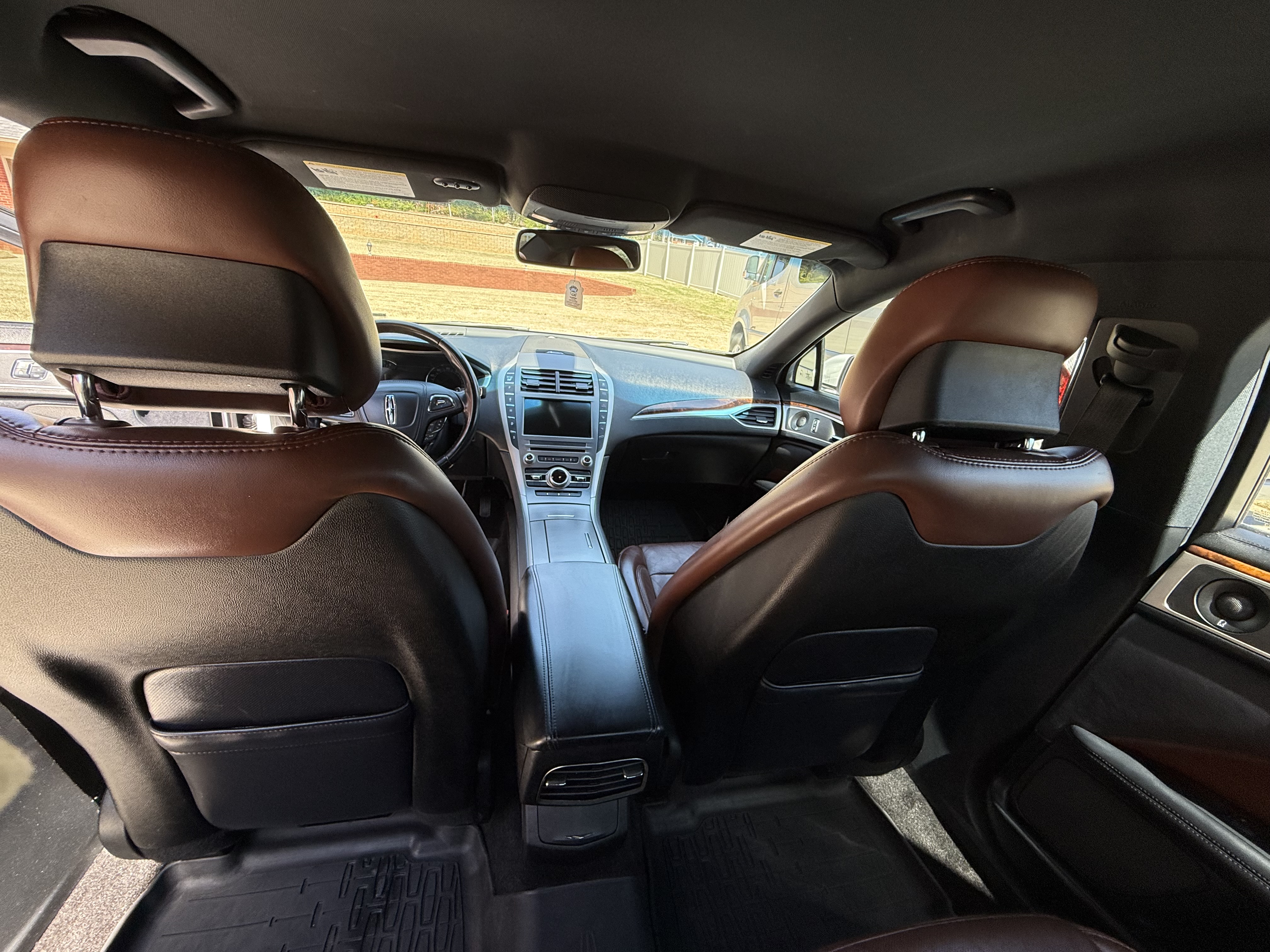 Used 2018 Lincoln MKZ Reserve w/ Technology Package FWD image 9