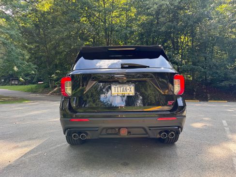 Used 2021 Ford Explorer ST w/ Equipment Group 401A AWD/4WD image 6