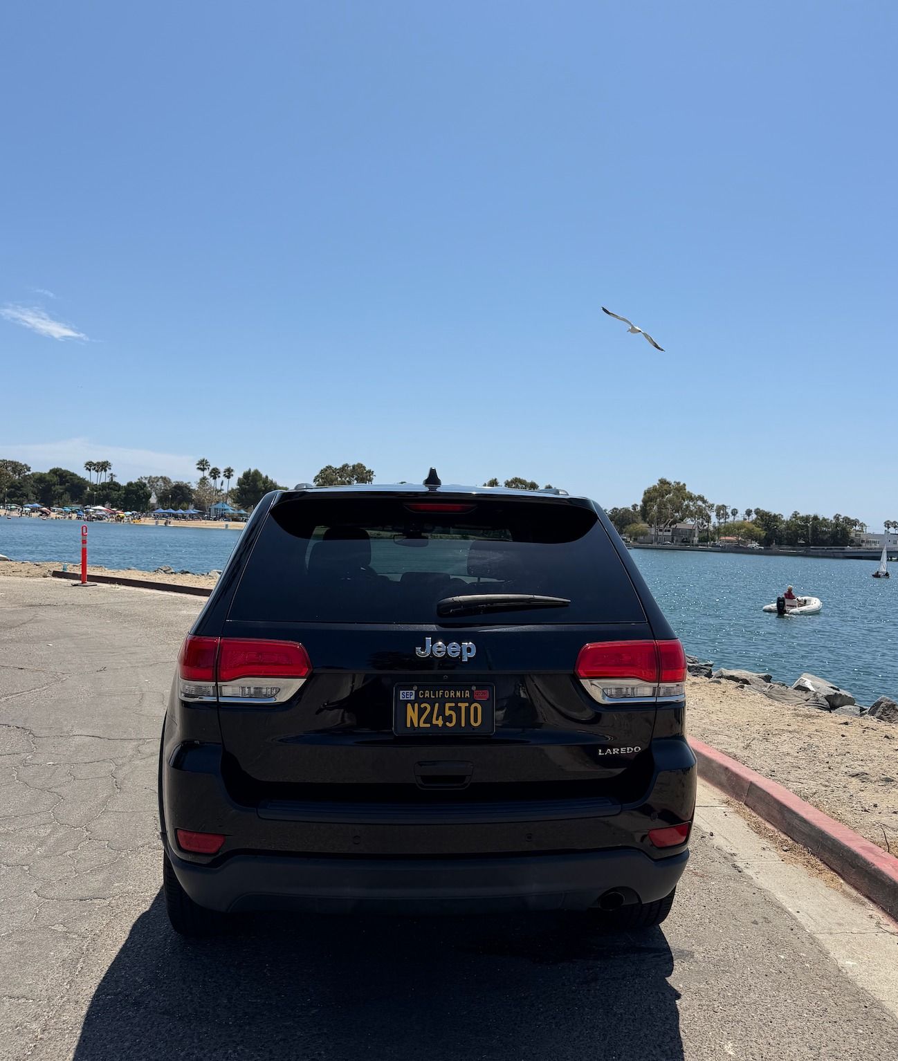 Used 2017 Jeep Grand Cherokee Laredo RWD image 4