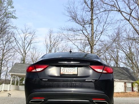 Used 2015 Chrysler 200 C w/ Navigation & Sound Group I image 9