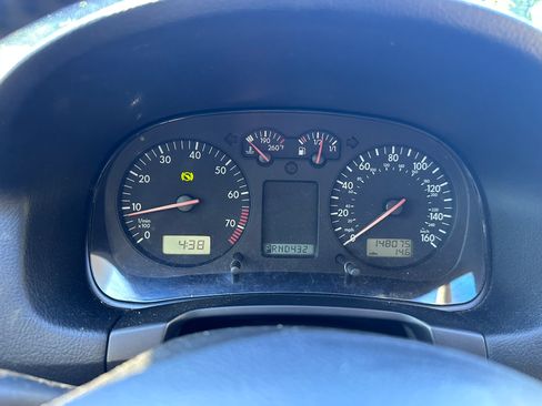 Used 2002 Volkswagen Golf 1.8T FWD image 11