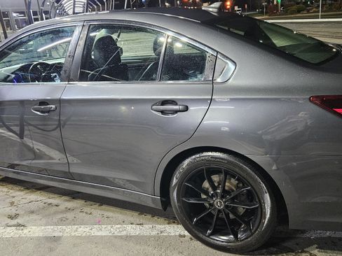 Used 2018 Subaru Legacy 2.5i Limited image 1