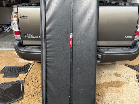 Used 2014 Toyota Tacoma 4x4 Double Cab image 10