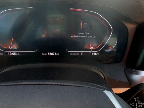 Used 2020 BMW 330i 330i Sedan 4D w/ Convenience Package image 17