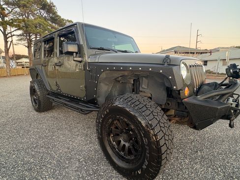 Used 2015 Jeep Wrangler Unlimited Sport w/ Max Tow Package image 7